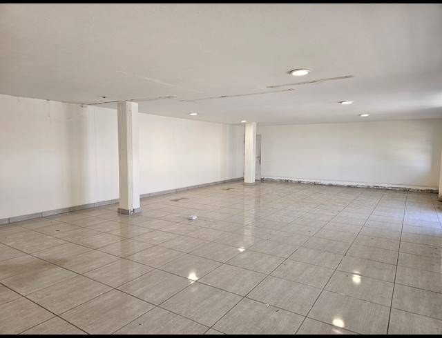 994M² FACTORY TO LET IN KYA SANDS